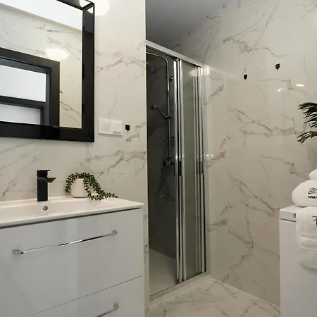 Pine Tree House 6 D&d *