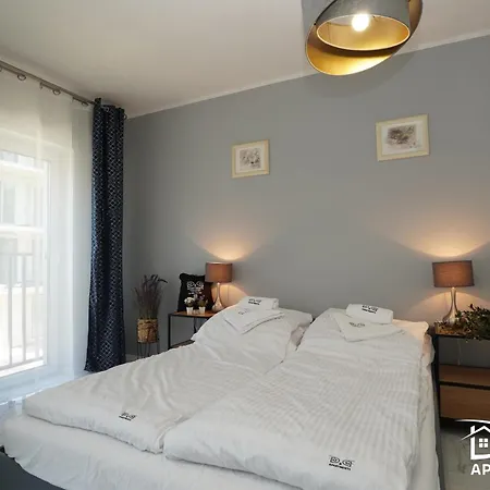 Pine Tree House 6 *