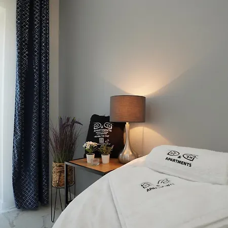 Pine Tree House 6 D&d Daire Międzywodzie