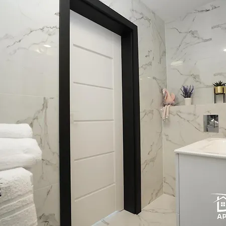 Pine Tree House 6 D&d * Międzywodzie