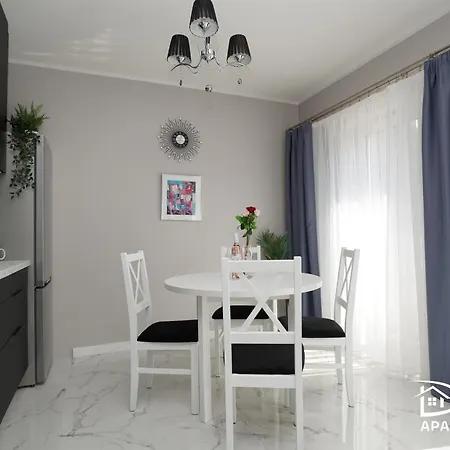 Pine Tree House 6 Apartment